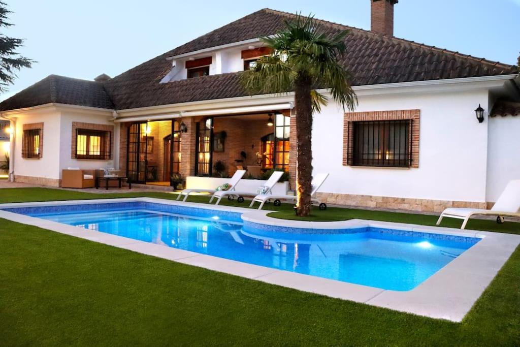 Villa La Casa De Enfrente à Herencia Extérieur photo